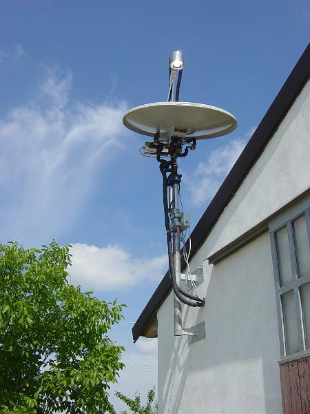DSC01342.jpg - ESEMPIO DI PARABOLA INSTALLATA IN VILLETTA PER LA RIPRODUZIONE DI cogenerazione termico elettrico  1
