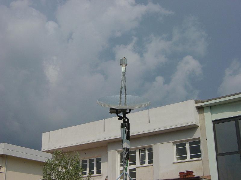 DSC01395.jpg - ESEMPIO DI PARABOLA INSTALLATA IN VILLETTA PER LA RIPRODUZIONE DI cogenerazione termico elettrico  6